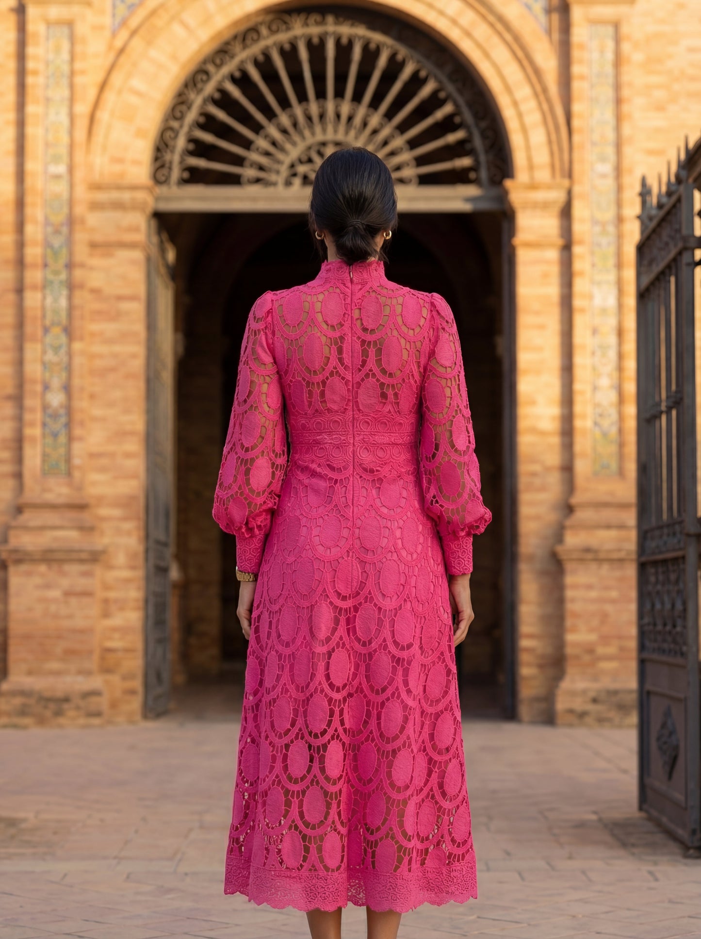 Camila | Vestido Midi de Encaje Exclusivo